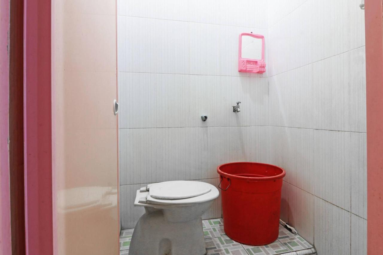 Wisma Cempaka 2 Syariah Hotel Parit  Ngoại thất bức ảnh