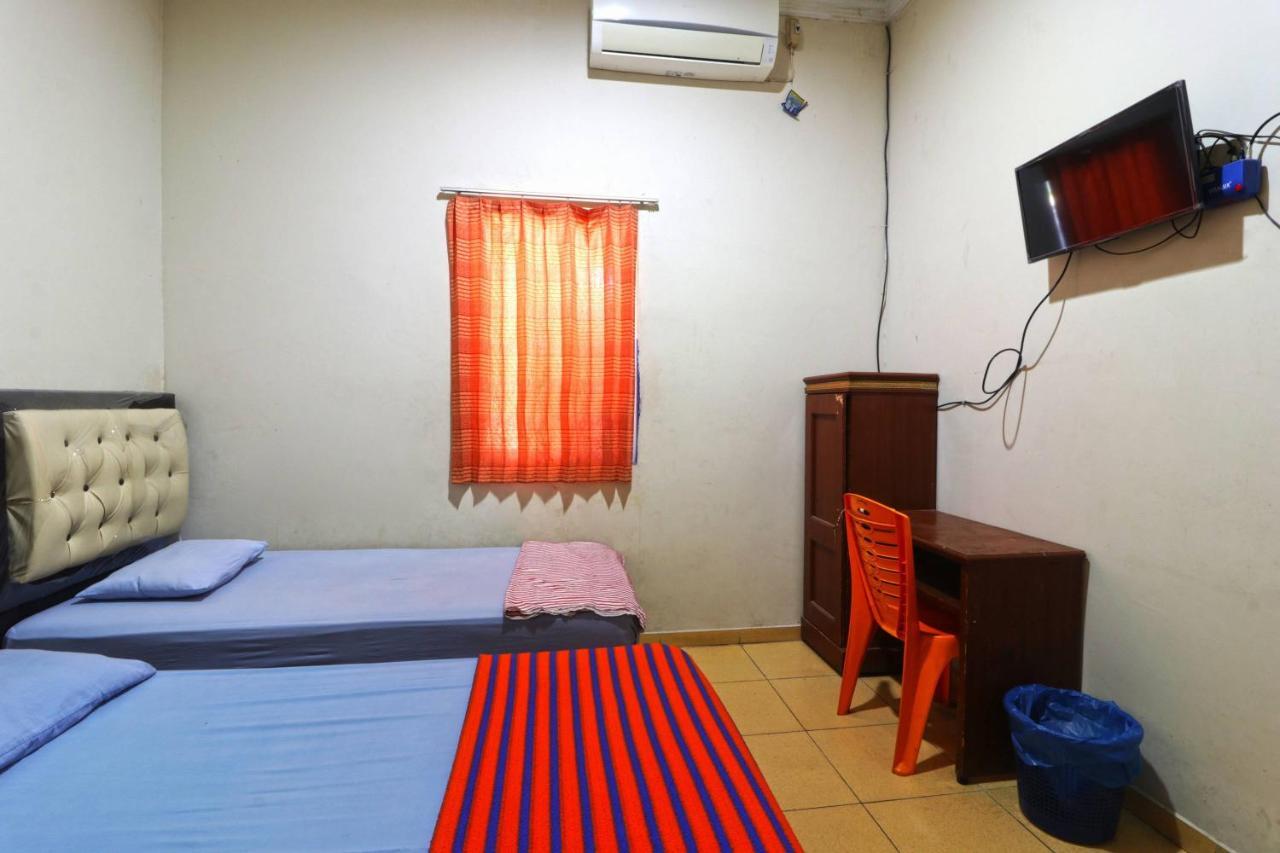 Wisma Cempaka 2 Syariah Hotel Parit  Ngoại thất bức ảnh